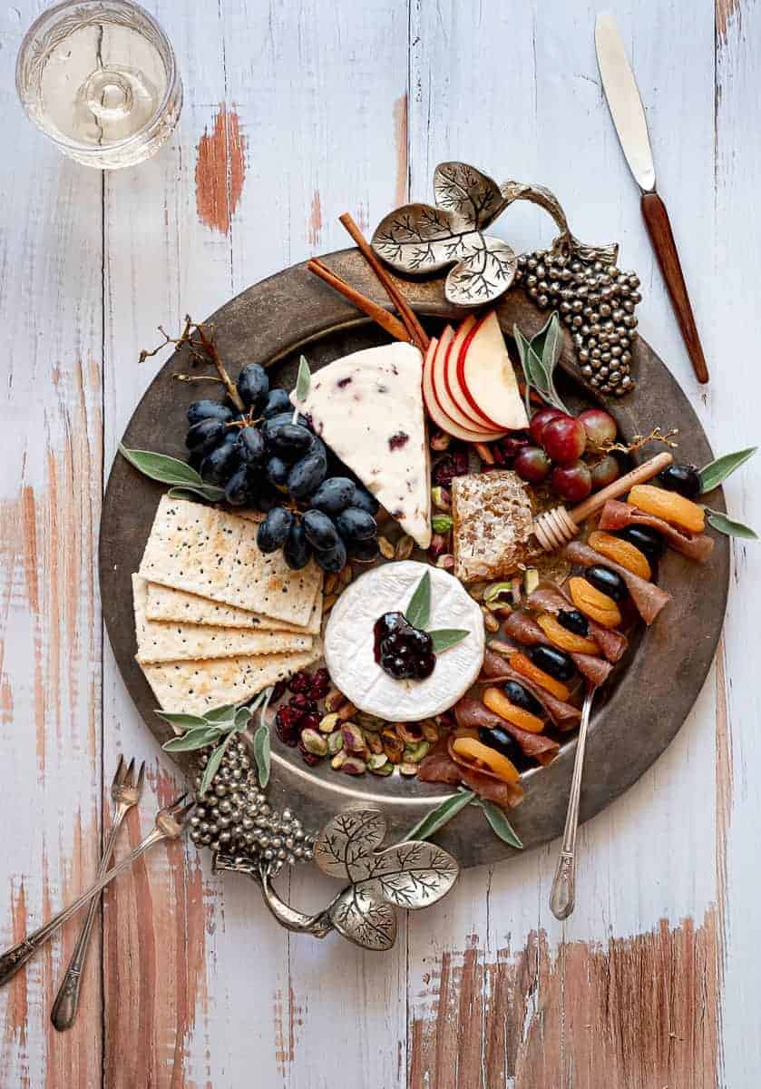 How to make an autumn inspired charcuterie board