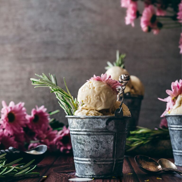 How to make rosemary ice cream
