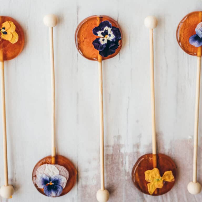 How To Make A Pressed Pansy Lollipop