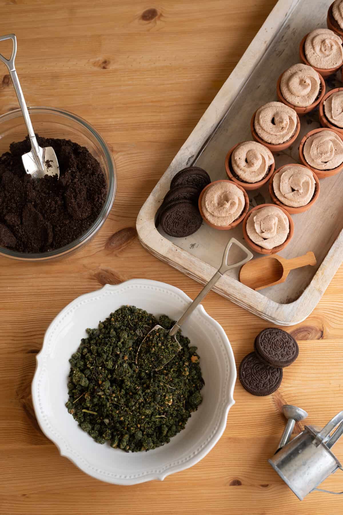 dirt and moss for dirt cupcakes