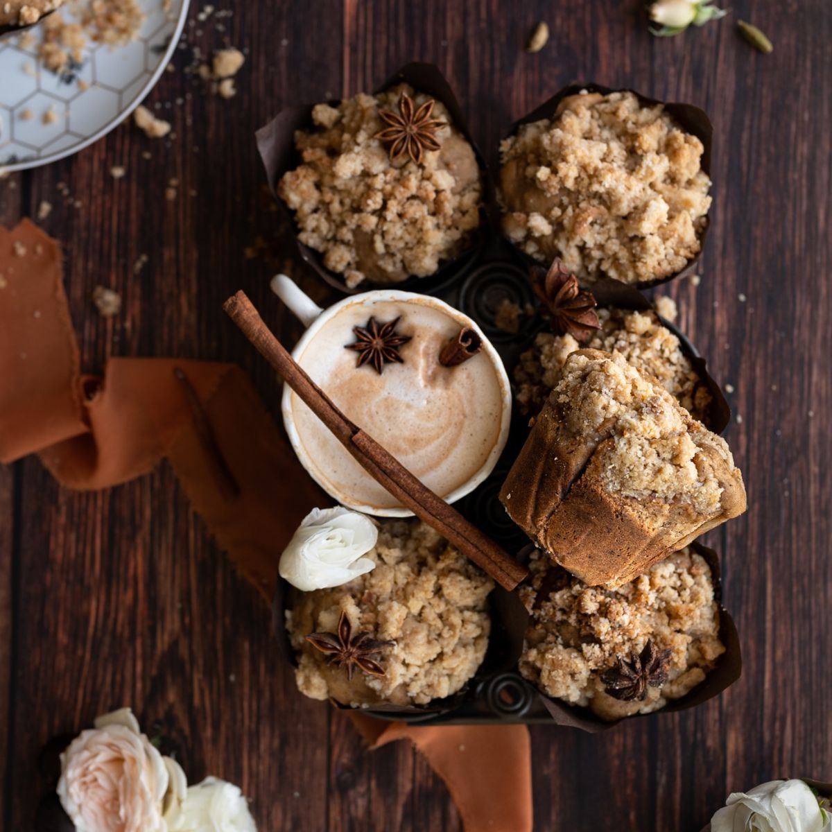 Chai Spiced Banana Muffins With Crumble