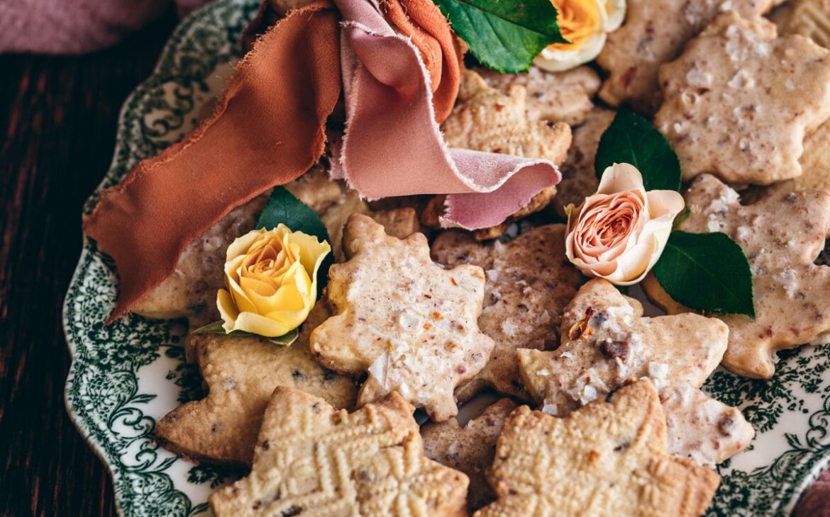 Maple Bacon Shortbread Cookies